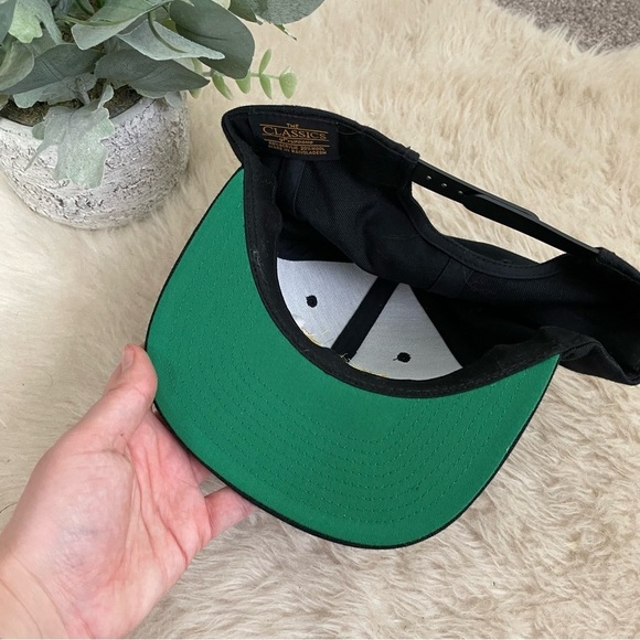 Men's Black & Green Embroidered Brewery Snap Back Baseball Cap Hat - Picture 3 of 5